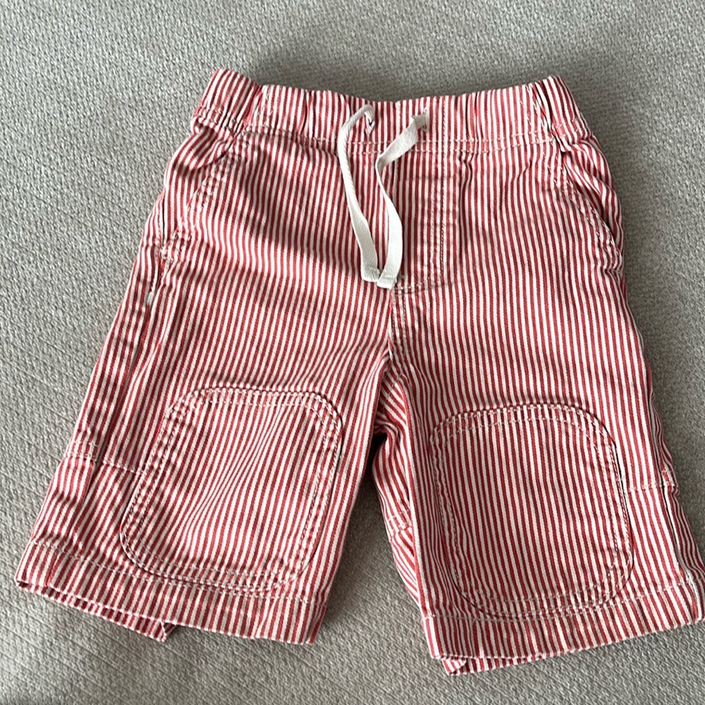 Mini Boden Light red pin stripe shorts Size 1-1.5 yr